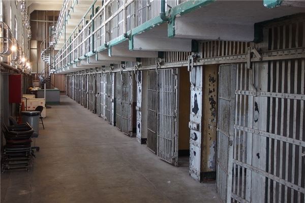 梦到坐牢是什么意思 梦到坐牢是什么意思