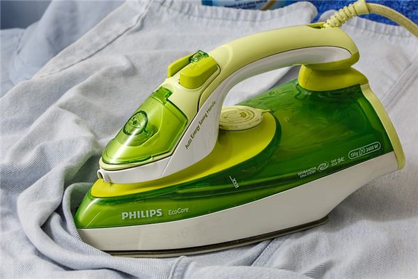 梦见熨衣服是什么意思 梦见熨衣服是什么意思