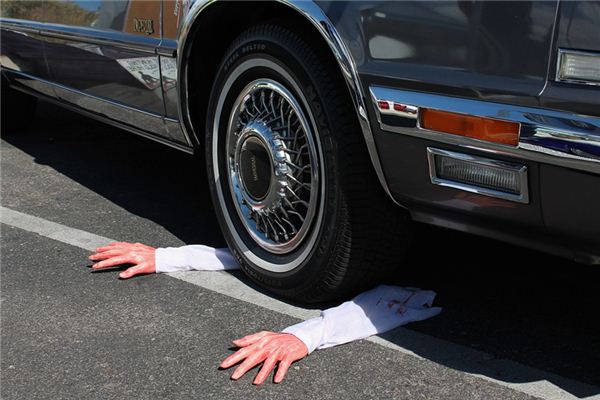 梦见别人开车撞死人是什么意思 梦见别人开车撞死人是什么意思