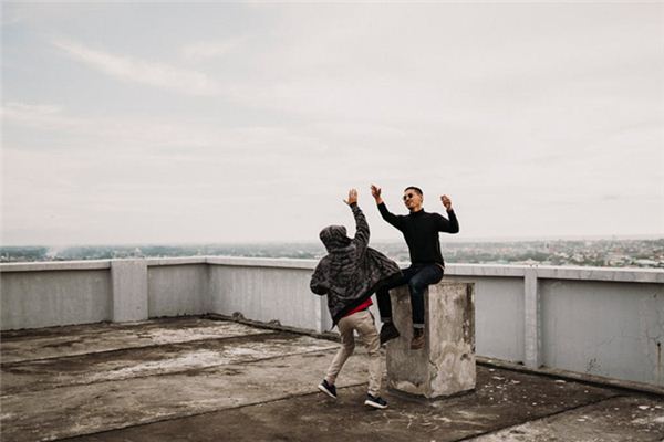 梦见被朋友出卖是什么意思