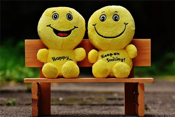 梦见死人笑是什么意思