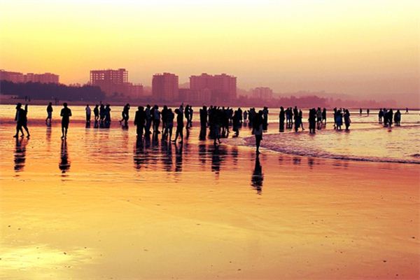 梦见很多人是什么意思