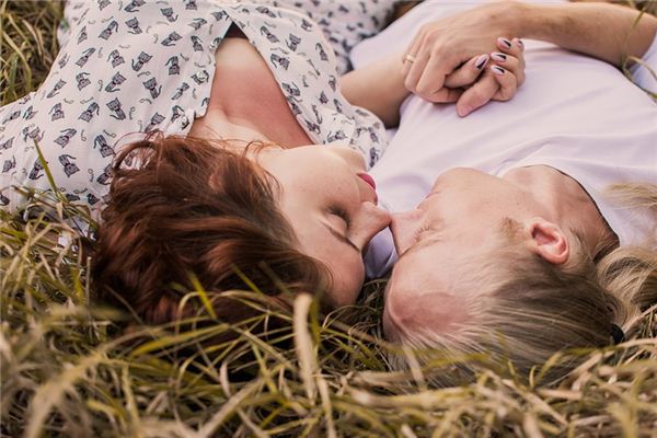 梦见老公和别的女人是什么意思 梦见老公和别的女人是什么意思