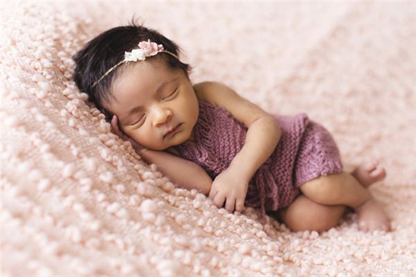 梦见别人生小孩 梦见别人生小孩