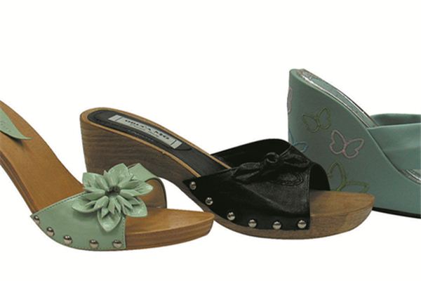 梦见别人给我买鞋是什么意思