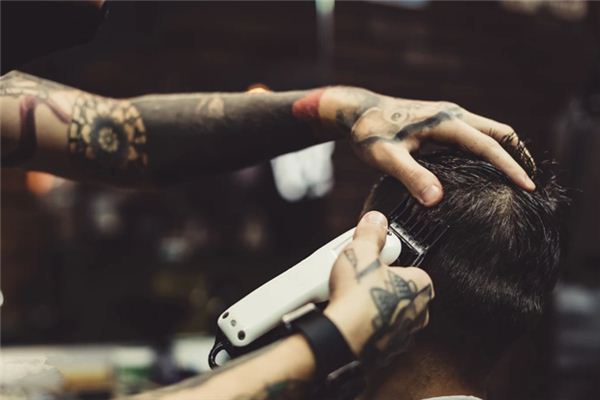 梦见朋友剪头发是什么预兆 梦见朋友剪头发是什么预兆