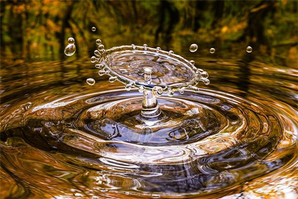 梦到水周公解梦 梦到水周公解梦