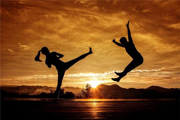 梦见被人整好不好