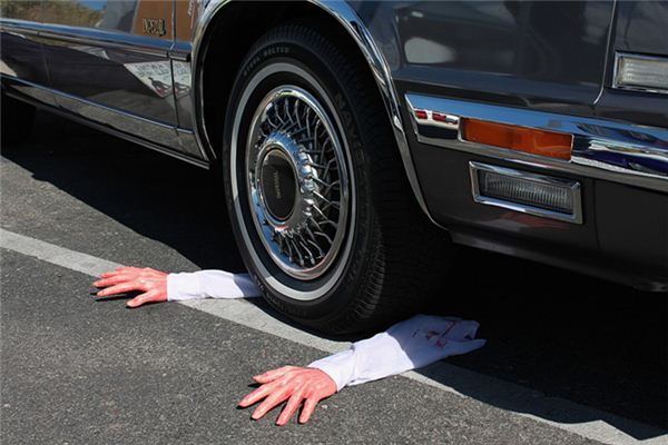 梦见车祸见血是什么意思 梦见车祸见血是什么意思